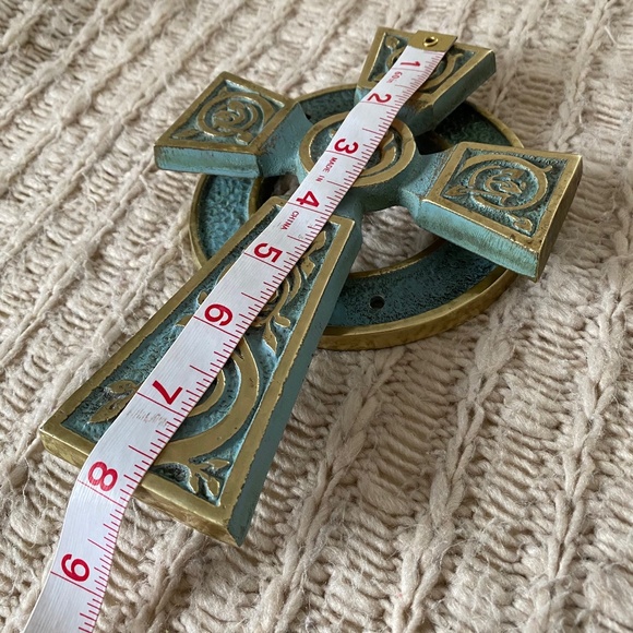 High Cross & Vine Scrolls Verdigris Door Knocker - Picture 15 of 16